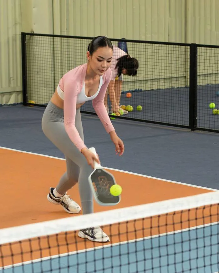 Hội gái xinh vẫn lên sân pickleball giữa bão thị phi: “Vui vẻ lên, ai mặc  gì kệ đi”