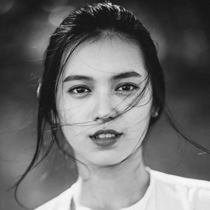 Thiếu nữ “gieo thương nhớ” với chùm ảnh chân dung đen trắng | Báo Dân trí