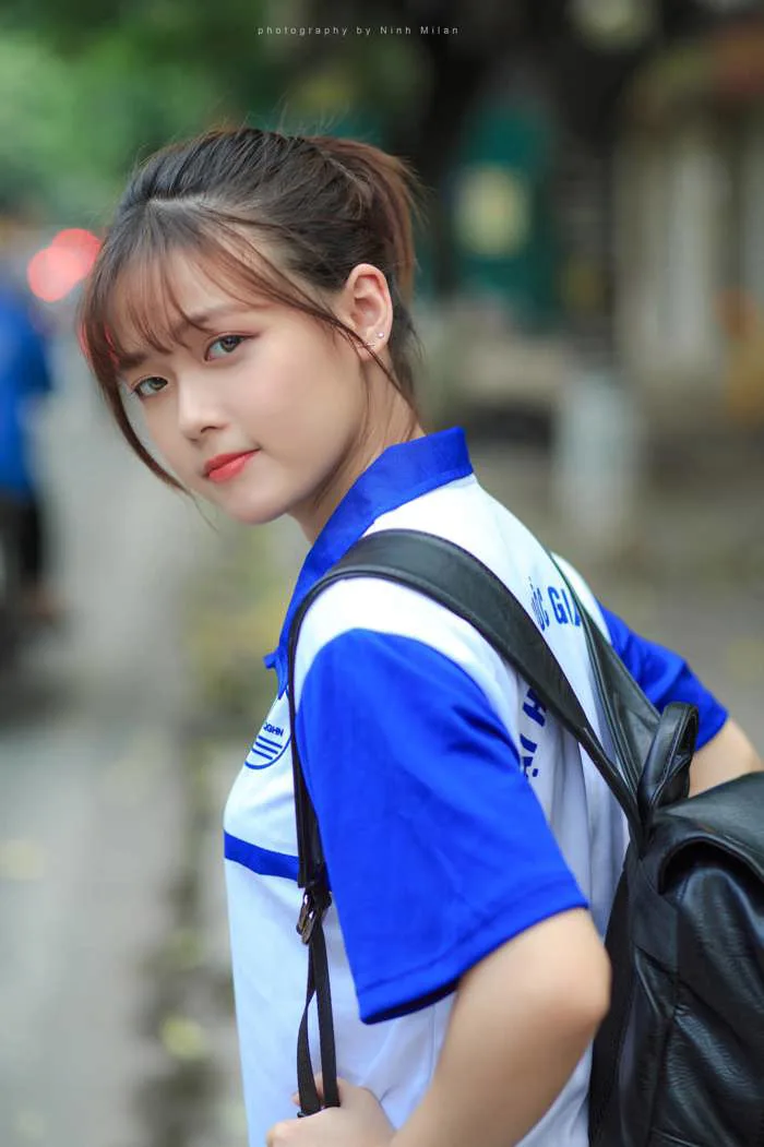 Loạt ảnh dàn nữ sinh diện đồng phục trường vẫn nổi bần bật: Một khi đã đẹp  phải đẹp bất chấp!