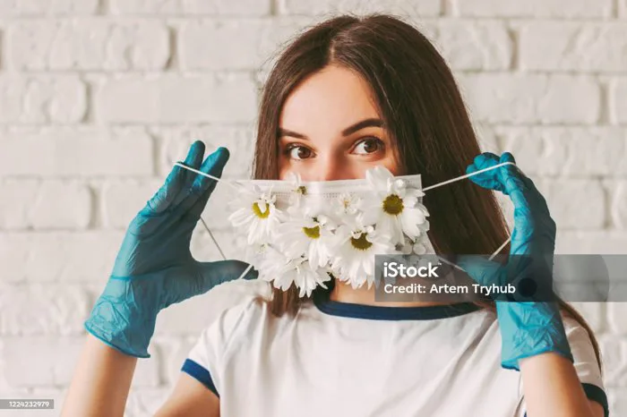 Cô Gái Xinh Đẹp Hạnh Phúc Bác Sĩ Trong Găng Tay Y Tế Đeo Mặt Nạ Bảo Vệ Hình  ảnh Sẵn có - Tải xuống Hình ảnh Ngay bây giờ - iStock