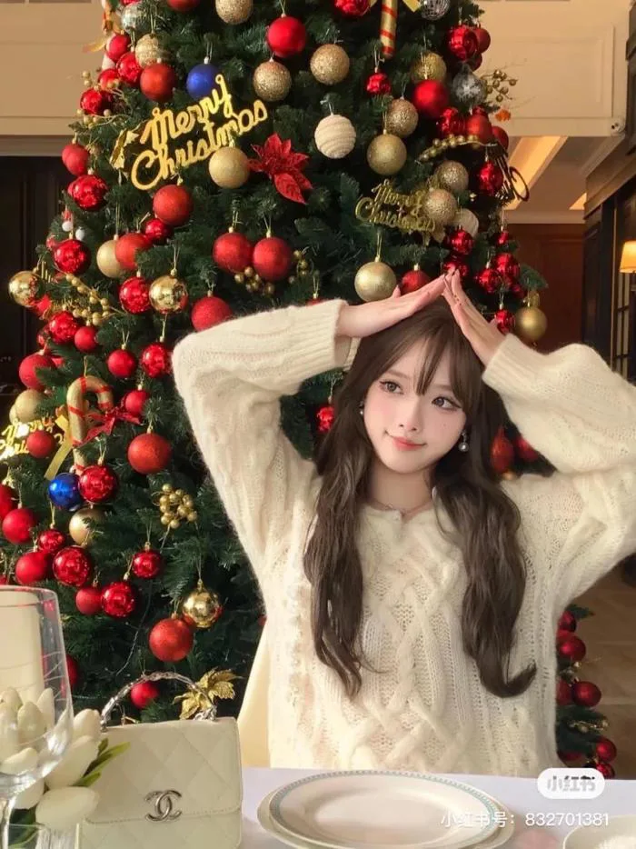 Lưu Ngay Các Tip Chụp Ảnh Với Cây Thông Noel Hot Nhất 2024 – HEBOZ