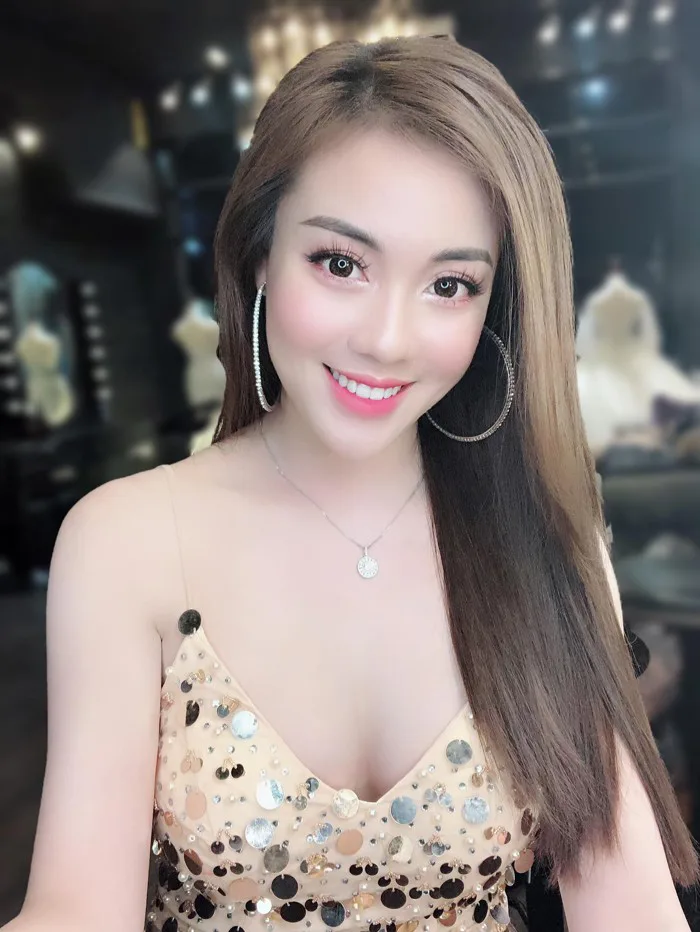 Những cô giáo cực hot trên MXH: Mặt xinh, body nóng bỏng chẳng kém cạnh hot  girl