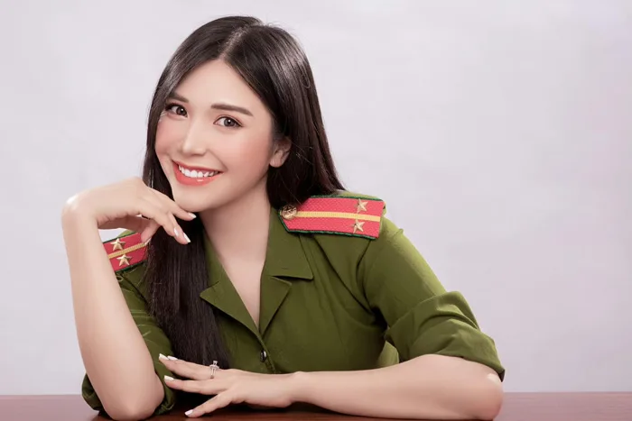 Thanh Bi làm công an vẫn không thoát kiếp 