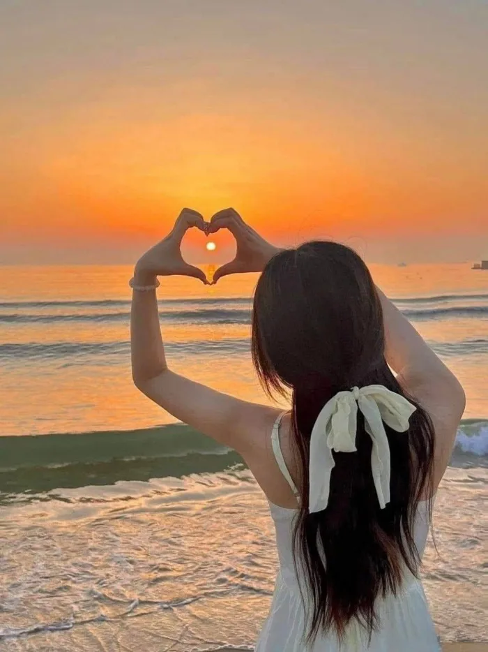 Bí kíp chụp ảnh hoàng hôn đẹp mê hồn khi đi biển hè Bí kíp chụp ảnh hoàng hôn đẹp mê hồn khi đi biển hè