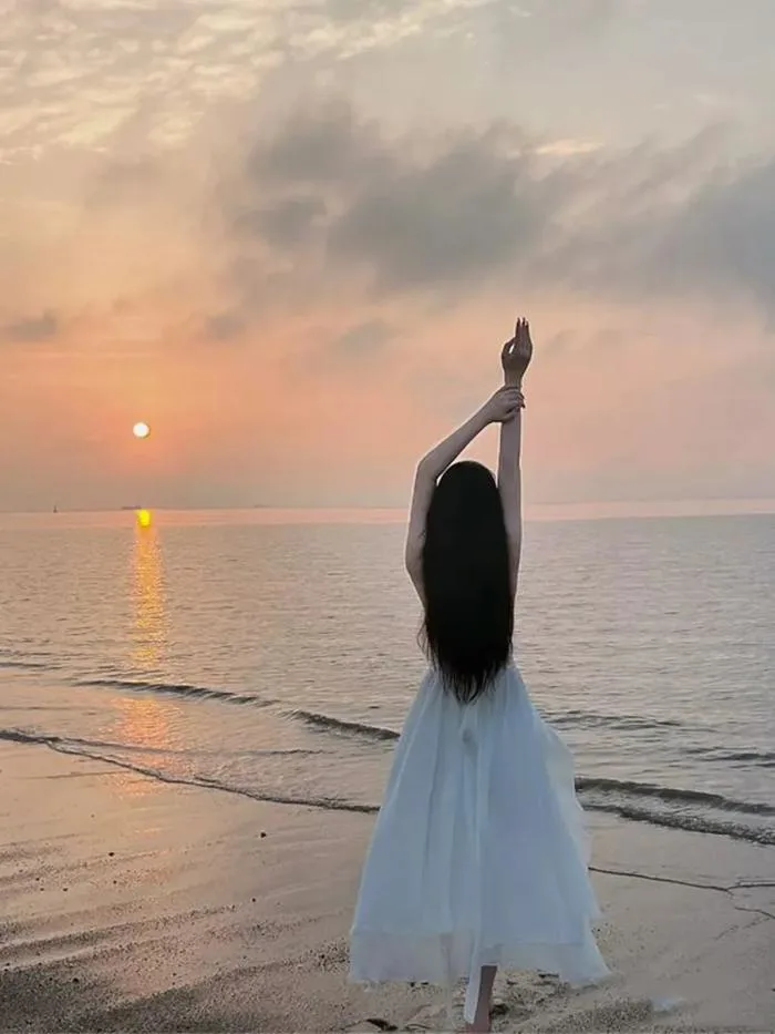 Top 23+ cách tạo dáng chụp ảnh hoàng hôn cực đẹp và lãng mạn Top 23+ cách tạo dáng chụp ảnh hoàng hôn cực đẹp và lãng mạn