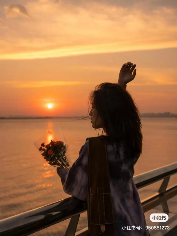 Tips tạo dáng chụp ảnh hoàng hôn cho bạn lên hình xinh lung linh Tips tạo dáng chụp ảnh hoàng hôn cho bạn lên hình xinh lung linh