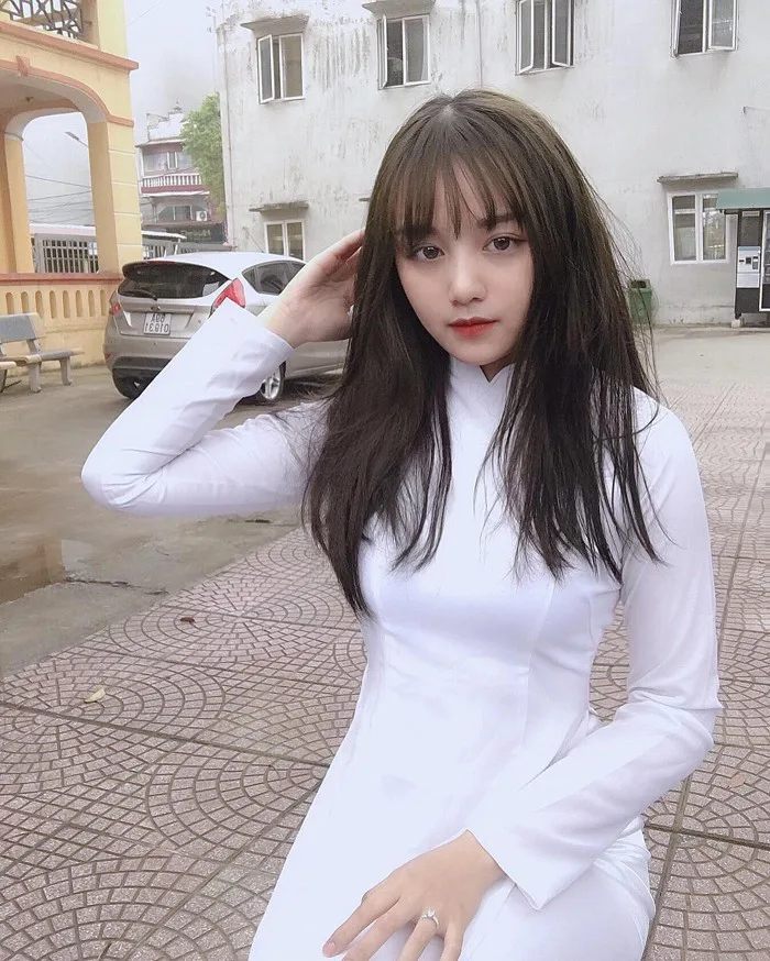 Đang học cấp 3 mà chưa xem loạt girl xinh này thì uổng quá: Nhìn người ta  mặc áo dài nè, toàn cực phẩm không đó!