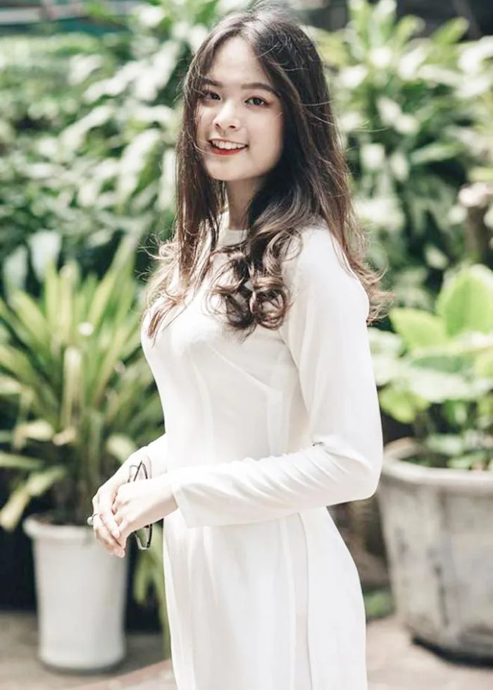 4 hot girl trường Báo vừa xinh đẹp, vừa đa tài | Báo Dân trí