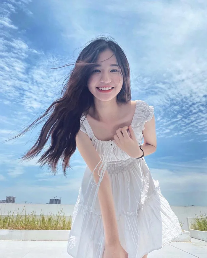 Hình ảnh nụ cười đẹp rạng rỡ, tươi tắn, tỏa nắng đầy hạnh phúc