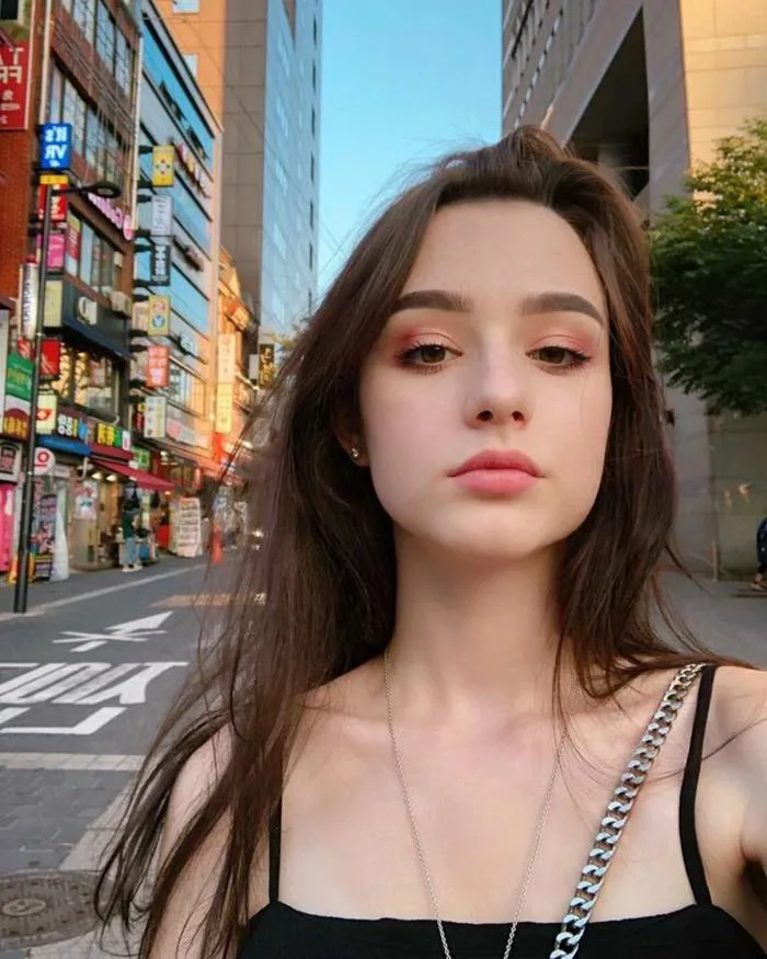 Chân dung cô gái xinh đẹp được dân mạng ngợi ca là “thiên thần Instagram” |  Báo Dân trí