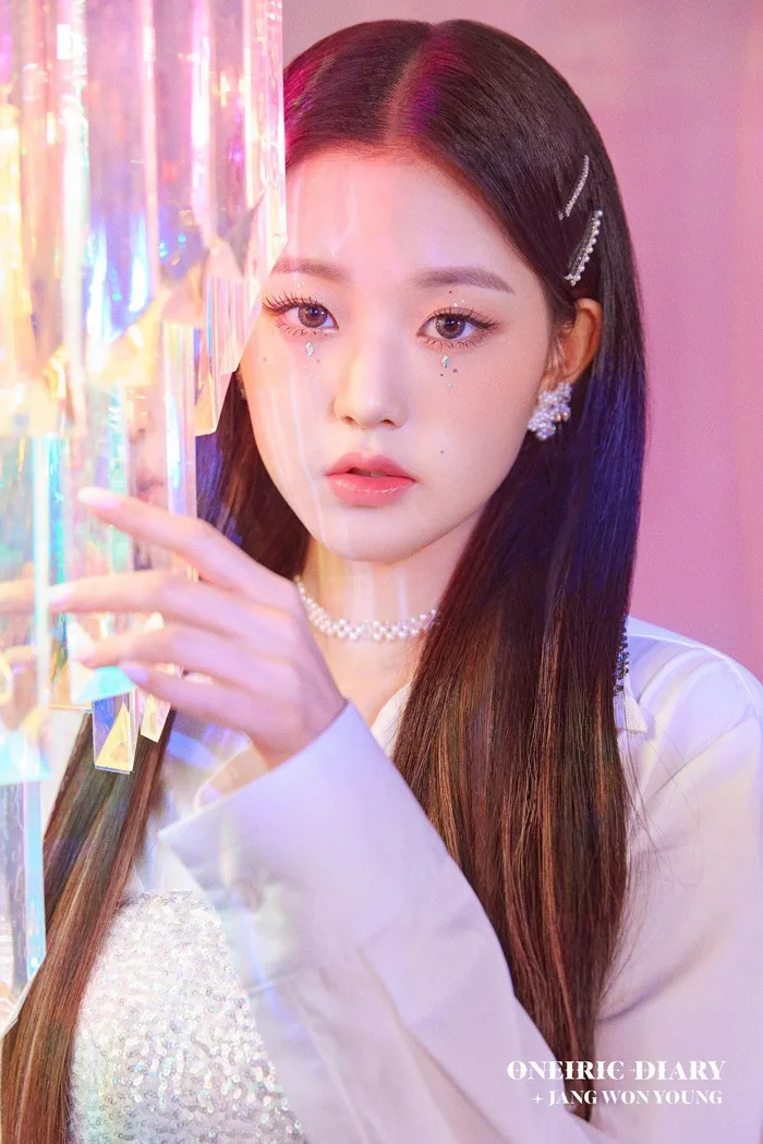 30 nữ idol Kpop hot nhất hiện nay: Hạng 1 mới nổi đánh bại Jennie - Irene,  TWICE thứ hạng khó hiểu dù comeback rầm rộ
