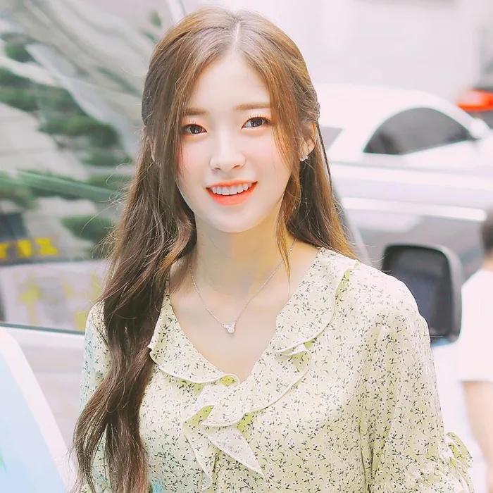 30 nữ idol Kpop hot nhất hiện nay: Hạng 1 mới nổi đánh bại Jennie - Irene,  TWICE thứ hạng khó hiểu dù comeback rầm rộ