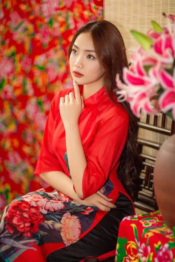 Thiếu nữ xinh đẹp thi nhau khoe ảnh rộn ràng đón Tết từ đầu tháng Chạp |  Báo Dân trí