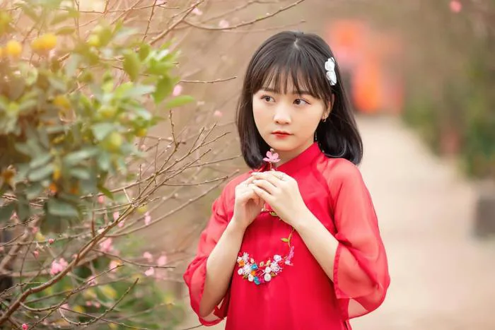 Thiếu nữ xinh đẹp thi nhau khoe ảnh rộn ràng đón Tết từ đầu tháng Chạp |  Báo Dân trí