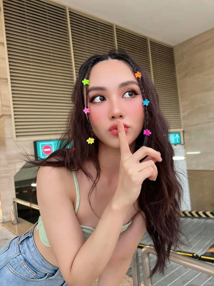 Cùng theo đuổi phong cách kẹo ngọt Lolita, Hoa hậu Mai Phương và Á hậu  Phương Nhi khiến fan mê mẩn