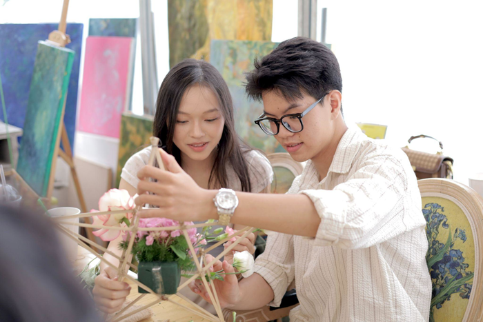 Độc đáo lồng đèn hoa tươi đón Trung thu