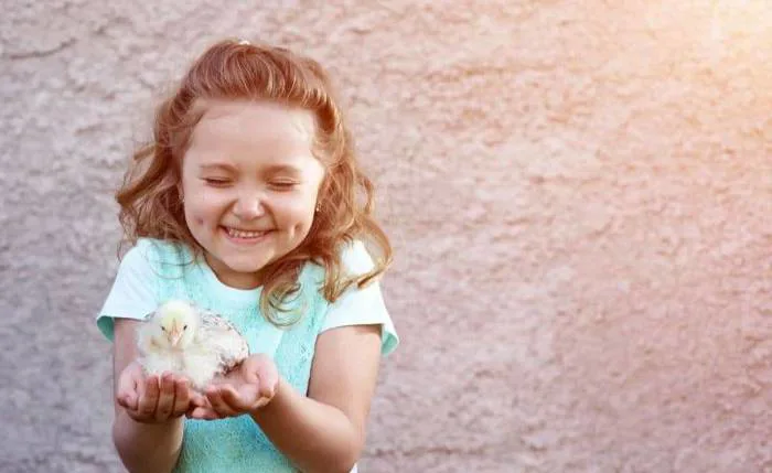 Ngắm ảnh em bé có má lúm đồng tiền - bí quyết nặn má lúm đồng tiền cho