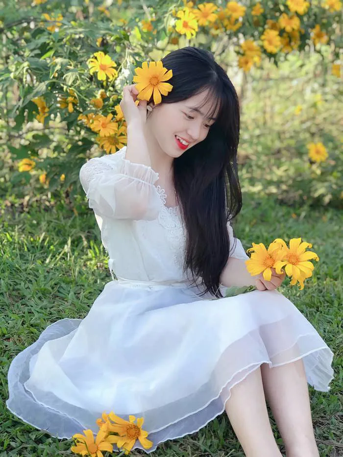 Ngẩn ngơ trước vẻ đẹp tuổi 20 của cô gái từng “gây sốt” mạng xã hội chỉ với  một bức ảnh