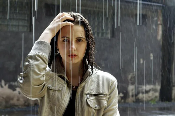 Top 101 hình ảnh cô gái buồn trong mưa đẹp, xinh nhất