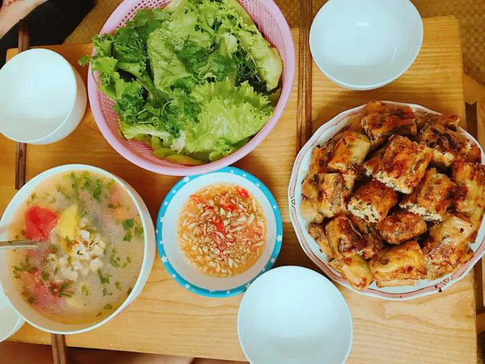 Khoe ảnh nấu ăn ngon mê ly, gái xinh đập tan định kiến cứ chân dài vào bếp  là 'thảm họa' xuất hiện - Saostar.vn