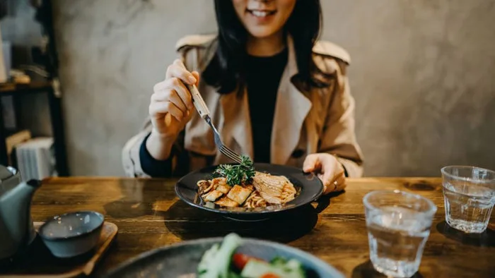 30+ status, caption nấu ăn mùa dịch cực độc đáo và thú vị