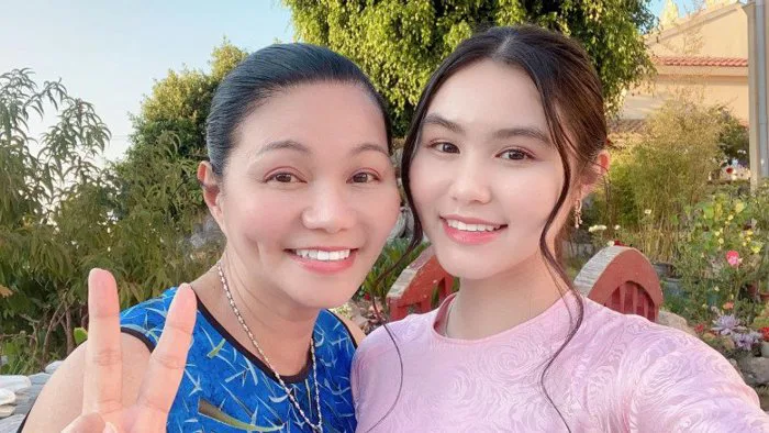 Ái nữ GenZ nhà sao Việt nấu ăn ngon làm bố mẹ mát lòng
