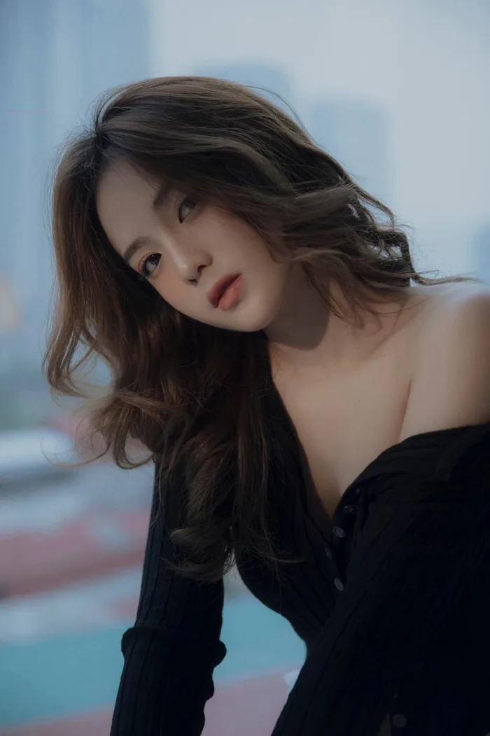 Nữ sinh Thủy Lợi hút mọi ánh nhìn với vẻ đẹp 'lạnh lùng' và gu thời trang  sexy khéo léo khoe body 'gợi cảm' | Phụ Nữ Sức Khỏe
