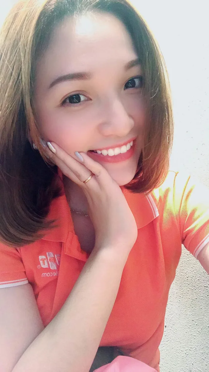 Những nụ cười tỏa nắng của trai xinh gái đẹp nhà 'Cáo'