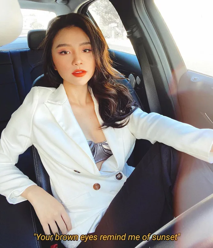 Không cần ai đó đi Mẹc chở vài vòng, hội gái đẹp này đã sớm mua ô tô tiền  tỷ, muốn thì tự đi