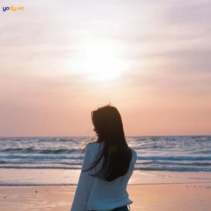 Tuyển tập 50+ hình ảnh cô gái quay lưng xinh đẹp, lạnh lùng | Yody