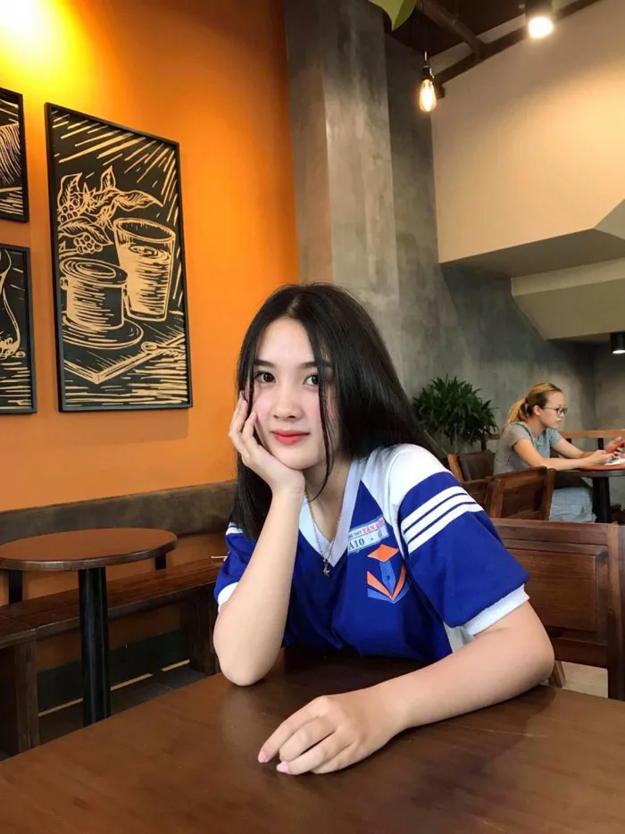 Ảnh: Nữ sinh Đại học Sài Gòn xinh đẹp khiến bao chàng trai ngẩn ngơ