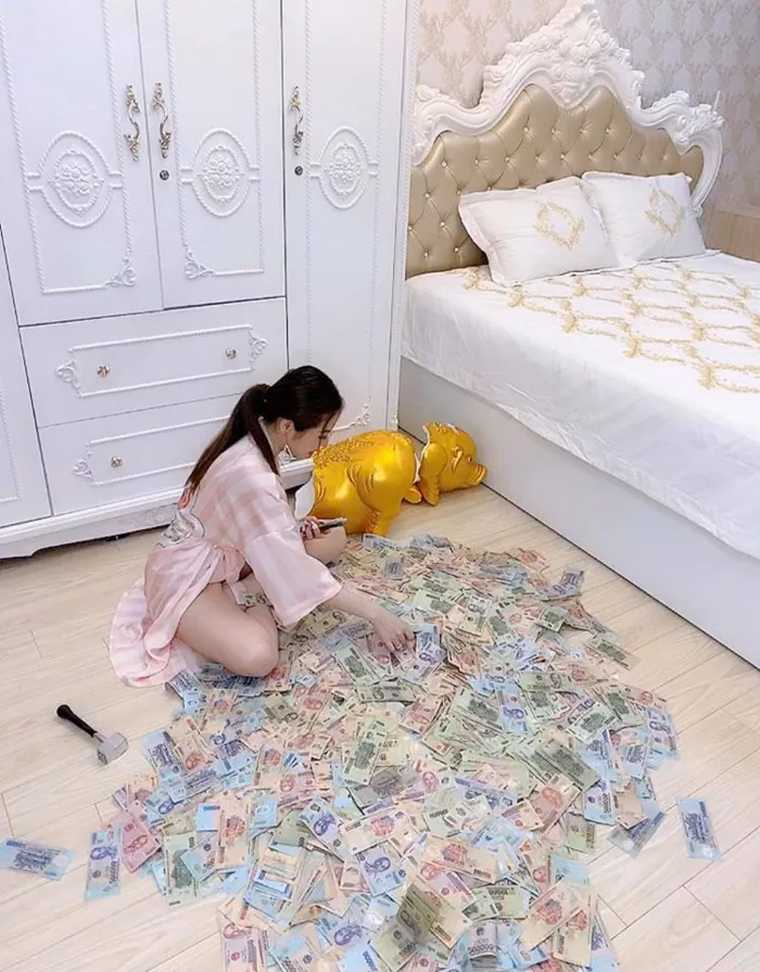 Gái xinh Sài Gòn đập lợn tiết kiệm 11 tháng được 2,8 tỷ