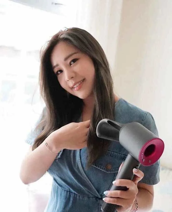 Máy sấy tóc Supersonic Dyson HD08 - Gia Dụng Nhà Việt
