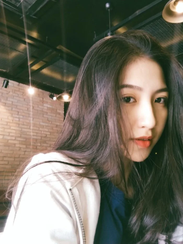 Loạt gái xinh phá tan định kiến sinh viên trường Y chỉ toàn đầu to mắt cận,  hy vọng gì có hot girl