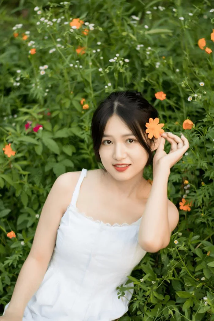 Hình ảnh Chụp Cô Gái Sinh Viên Xinh đẹp Tươi Tắn Và đáng Yêu Với Và Hình ảnh  Để Tải Về Miễn Phí - Pngtree