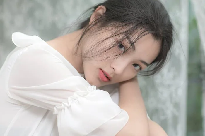 Loạt gái xinh phá tan định kiến sinh viên trường Y chỉ toàn đầu to mắt cận,  hy vọng gì có hot girl
