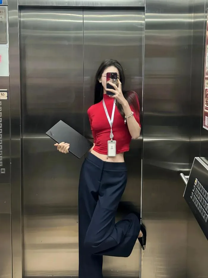 99+ Cách tạo dáng chụp ảnh trước gương cực hot cho nàng