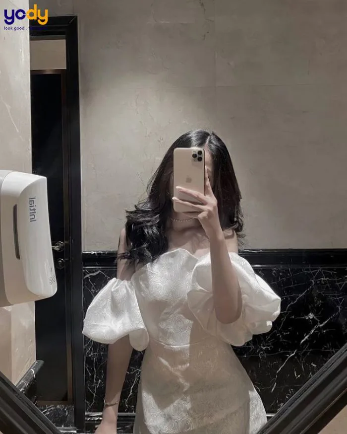 99+ kiểu che mặt ảnh chụp trước gương chất, cool ngầu | Yody
