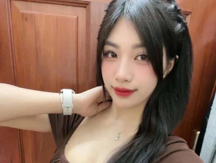 Nữ đô vật xinh đẹp hạ gục nam đối thủ trên sàn đấu ở Bắc Ninh gây sốt | Báo  Dân trí