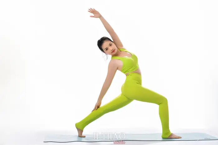 Ảnh yoga nữ đẹp - HThao Studio tại Tp.HCM