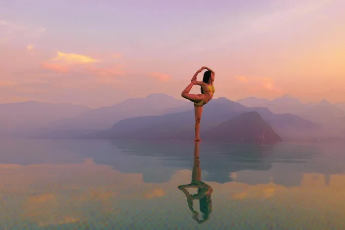Bộ ảnh tập Yoga vòng quanh thế giới tuyệt đẹp, danh tính của nhân vật chính  còn gây bất ngờ hơn