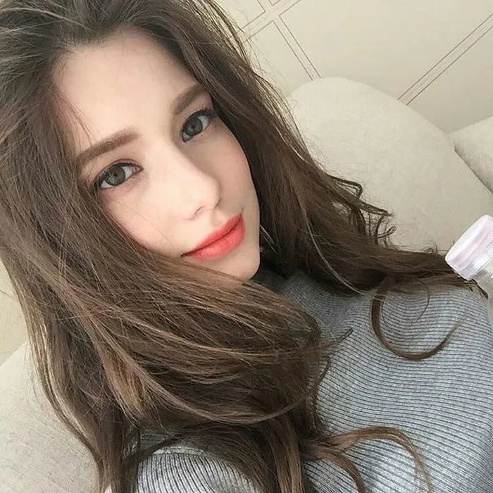 anh-gai-xinh-tay-1