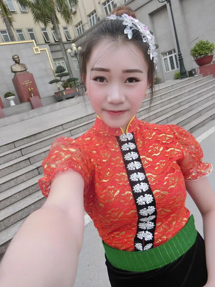 Nữ sinh Lào 19 tuổi cực xinh và nổi bật trong cuộc thi Hoa khôi Đại học Tây  Bắc