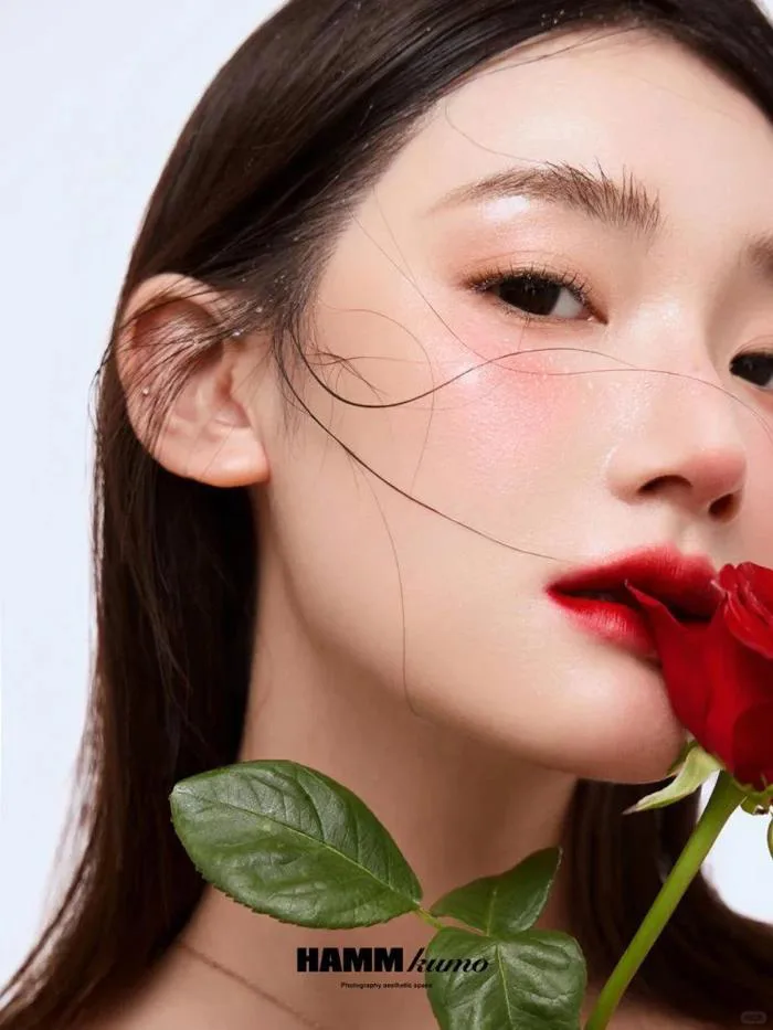 20+ Tuyệt chiêu tạo dáng chụp ảnh cùng hoa hồng thần thái tựa nàng thơ 20+ Tuyệt chiêu tạo dáng chụp ảnh cùng hoa hồng thần thái tựa nàng thơ
