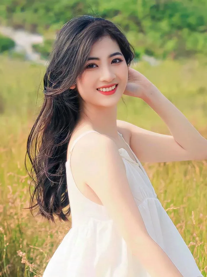 Vẻ đẹp khó rời mắt của 3 hot girl Thái Nguyên nổi tiếng trên mạng | Báo Dân  trí
