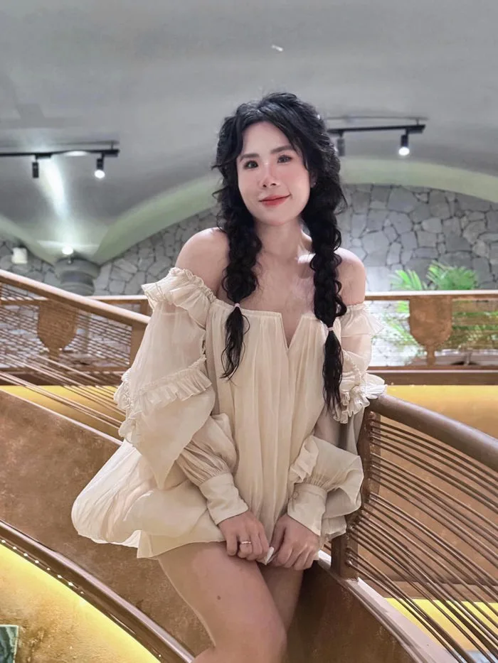 Tiktok Y Bình: Cô gái xinh đẹp, cá tính thích khám phá món ăn bình dân  đường phố - Báo Người Lao Động