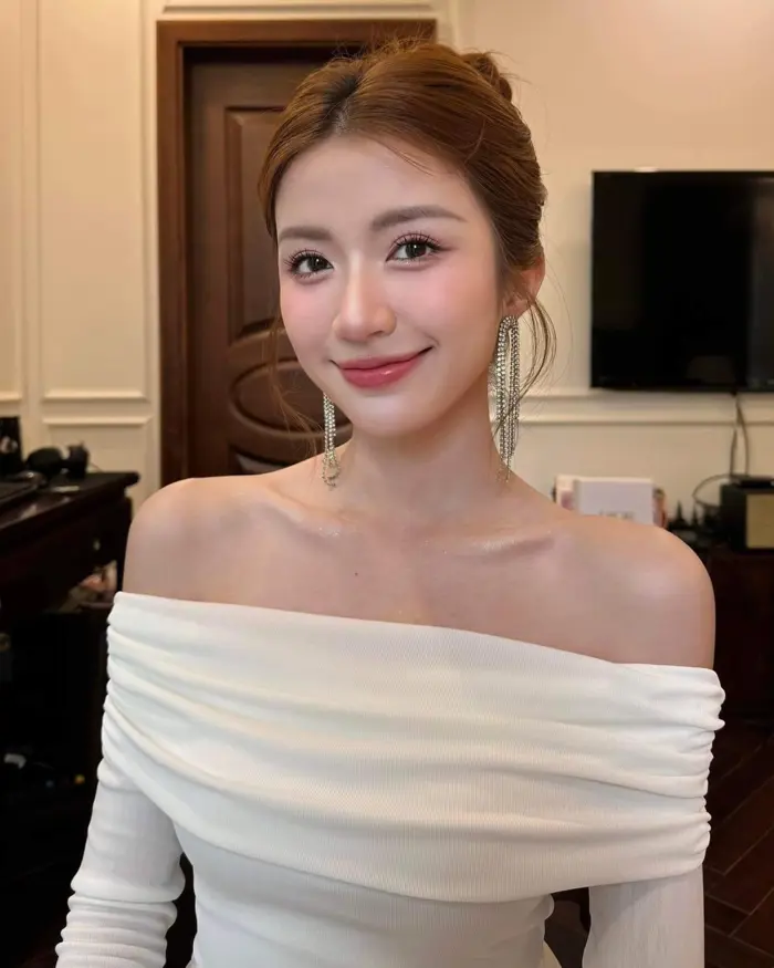 Những khoảnh khắc hút mắt của gái xinh TikTok đình đám