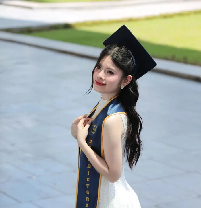 Nữ sinh xinh đẹp tốt nghiệp thủ khoa Học viện ngoại giao