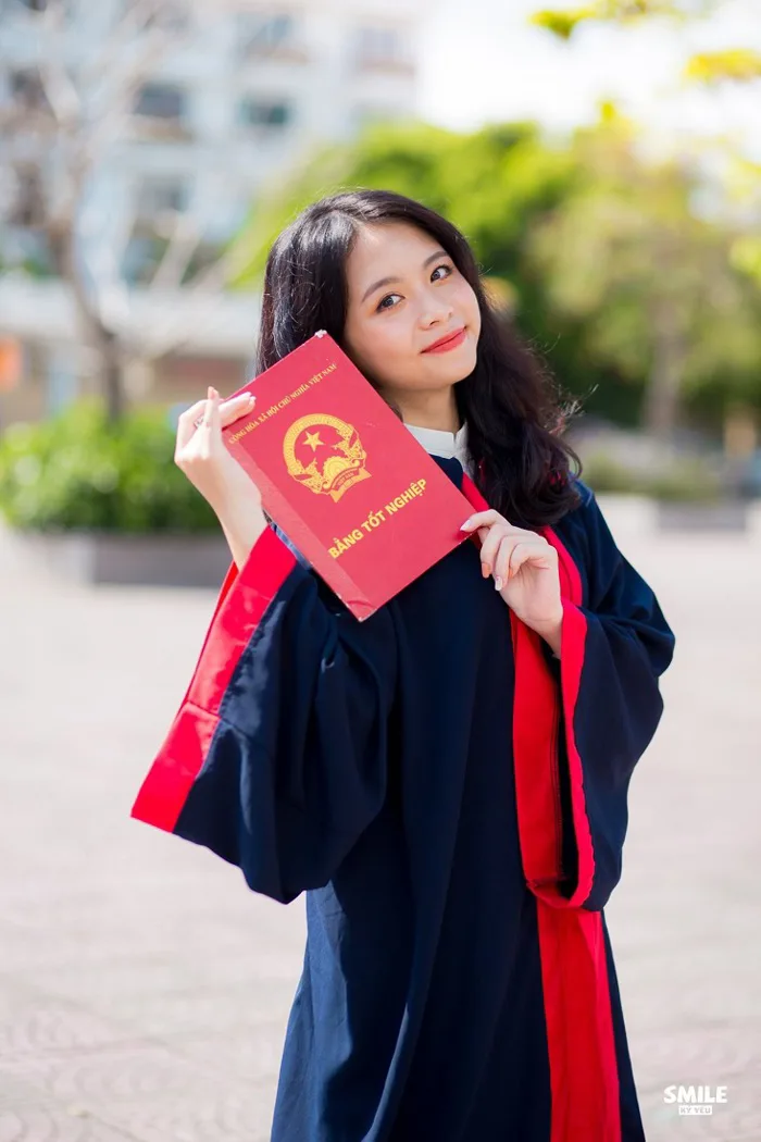 100 cách tạo dáng chụp ảnh tốt nghiệp đẹp nhất năm