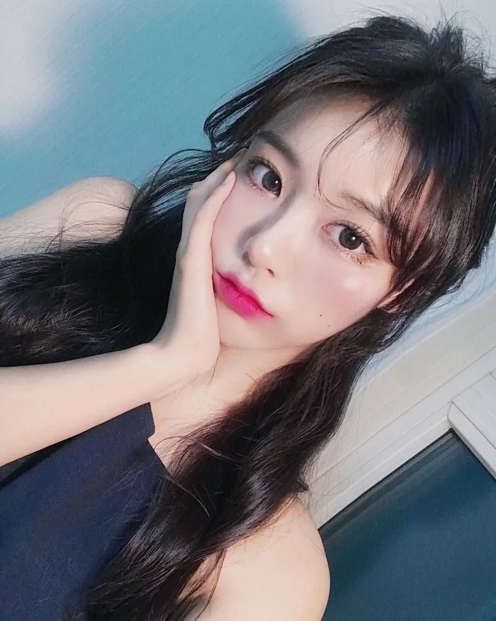 4 hướng dẫn trang điểm cơ bản để có những tấm ảnh selfie đẹp mê ly